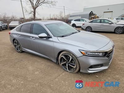 Czwarte zdjęcie samochodu z boku: 2018 HONDA ACCORD SPORT VIN:1HGCV1F3XJA809654 - miniatura