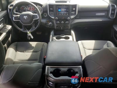 Zdjęcie 8 z 13 samochodu: 2021 RAM 1500 VIN:1C6SRFFT9MN788229 - miniatura