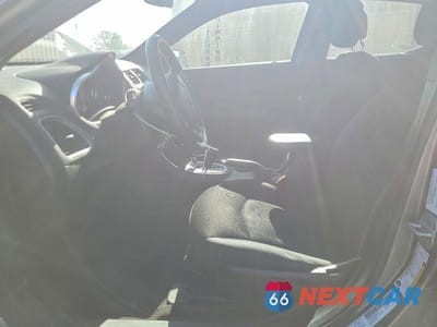 Zdjęcie 7 z 13 samochodu: 2013 DODGE AVENGER VIN:1C3CDZABXDN690617 - miniatura