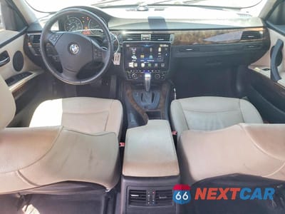 Zdjęcie 8 z 13 samochodu: 2010 BMW 328 I VIN:WBAPH7G56ANM49203 - miniatura