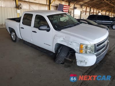 Czwarte zdjęcie samochodu z boku: 2008 CHEVROLET SILVERADO K1500 VIN:2GCEK13J681331997 - miniatura