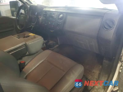 Zdjęcie 8 z 11 samochodu: 2015 FORD F250 SUPER DUTY UTILITY / SERVICE TRUCK VIN:1FDBF2A68FEC47733 - miniatura
