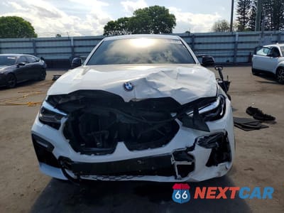 Piąte zdjęcie samochodu w środku: 2021 BMW X6 SDRIVE 40I VIN:5UXCY4C01M9F28237 - miniatura