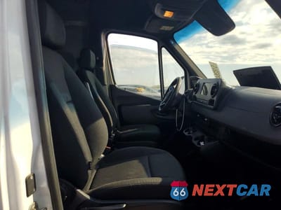 Zdjęcie 10 z 12 samochodu: 2023 MERCEDES BENZ SPRINTER 2500 VIN:W1Y4NDHY8PT150267 - miniatura