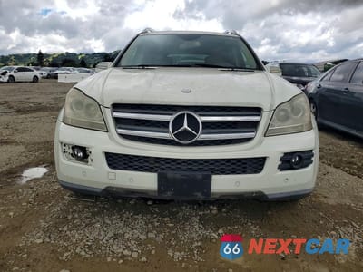 Piąte zdjęcie samochodu w środku: 2009 MERCEDES-BENZ GL 450 4MATIC VIN:4JGBF71E19A445344 - miniatura