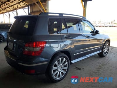 Trzecie zdjęcie samochodu z tyłu: 2010 MERCEDES-BENZ GLK 350 4MATIC VIN:WDCGG8HB2AF327331 - miniatura