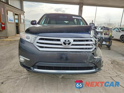 Piąte zdjęcie samochodu w środku: 2011 TOYOTA HIGHLANDER SE VIN:5TDZK3EH1BS045692 - miniatura