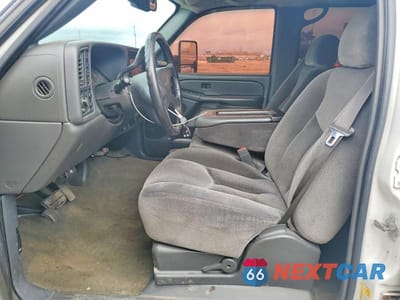 Zdjęcie 7 z 12 samochodu: 2007 GMC SIERRA K2500 HEAVY DUTY VIN:1GTHK23D27F190611 - miniatura
