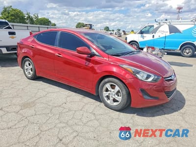 Czwarte zdjęcie samochodu z boku: 2015 HYUNDAI ELANTRA SE VIN:5NPDH4AE0FH646775 - miniatura