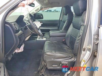 Zdjęcie 7 z 12 samochodu: 2017 TOYOTA TUNDRA SR5 VIN:5TFDW5F17HX665364 - miniatura