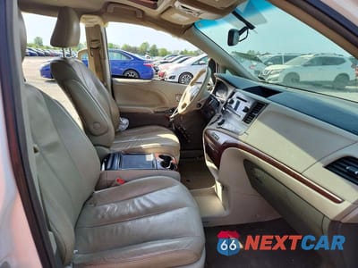 Zdjęcie 7 z 13 samochodu: 2014 TOYOTA SIENNA XLE 8-PASSENGER VIN:5TDYK3DC9ES490056 - miniatura