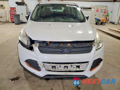 Piąte zdjęcie samochodu w środku: 2014 FORD ESCAPE S VIN:1FMCU0F72EUA12104 - miniatura