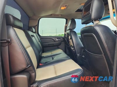 Zdjęcie 10 z 12 samochodu: 2010 CHEVROLET SILVERADO K1500 LTZ VIN:3GCRKTE2XAG297563 - miniatura