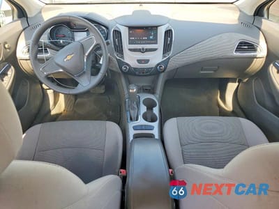 Zdjęcie 8 z 12 samochodu: 2017 CHEVROLET CRUZE LS VIN:1G1BC5SM1H7161921 - miniatura