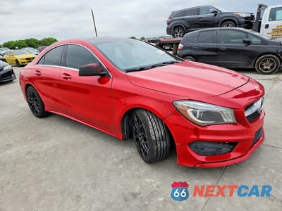 Czwarte zdjęcie samochodu z boku: 2014 MERCEDES-BENZ CLA 250 VIN:WDDSJ4EB4EN044008 - miniatura