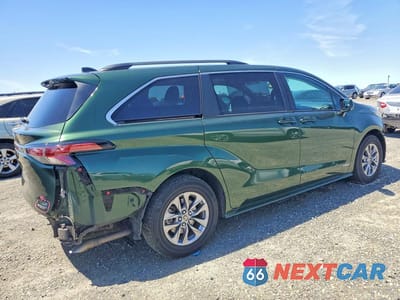 Trzecie zdjęcie samochodu z tyłu: 2021 TOYOTA SIENNA LE VIN:5TDBRKEC5MS025783 - miniatura