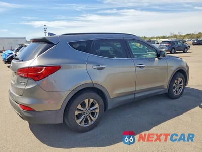 Trzecie zdjęcie samochodu z tyłu: 2016 HYUNDAI SANTAFE VIN:5XYZUDLB6GG377212 - miniatura