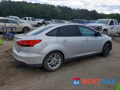 Trzecie zdjęcie samochodu z tyłu: 2015 FORD FOCUS SE VIN:1FADP3F29FL365362 - miniatura