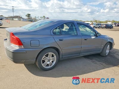 Trzecie zdjęcie samochodu z tyłu: 2006 VOLVO S60 2.5T VIN:YV1RS592562540342 - miniatura