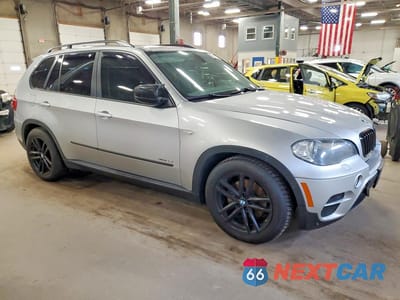 Czwarte zdjęcie samochodu z boku: 2011 BMW X5 XDRIVE35I VIN:5UXZV4C57BL408776 - miniatura