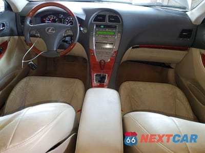 Zdjęcie 8 z 12 samochodu: 2011 LEXUS ES 350 VIN:JTHBK1EG4B2437116 - miniatura