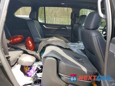 Zdjęcie 11 z 13 samochodu: 2024 GMC ACADIA DENALI VIN:1GKENLKS2RJ165762 - miniatura