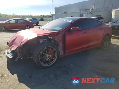 2021 TESLA MODEL S 5YJSA1E6XMF441750 - główne zdjęcie licytacji z USA - miniatura