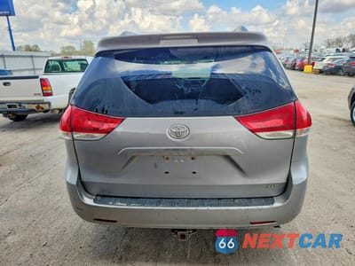 Zdjęcie 6 z 13 samochodu: 2012 TOYOTA SIENNA XLE 8-PASSENGER VIN:5TDYK3DC9CS266766 - miniatura