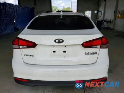 Zdjęcie 6 z 12 samochodu: 2017 KIA FORTE LX VIN:3KPFK4A76HE046037 - miniatura