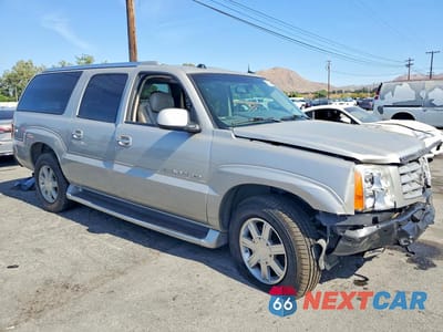 Czwarte zdjęcie samochodu z boku: 2004 CADILLAC ESCALADE ESV VIN:3GYFK66N24G232444 - miniatura