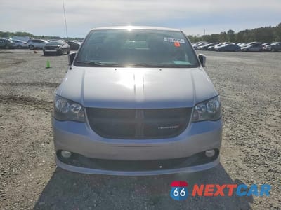 Piąte zdjęcie samochodu w środku: 2018 DODGE GRAND CARAVAN SE VIN:2C4RDGBG1JR221192 - miniatura
