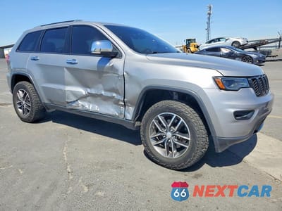 Czwarte zdjęcie samochodu z boku: 2017 JEEP GRAND CHEROKEE LIMITED VIN:1C4RJEBG9HC717258 - miniatura