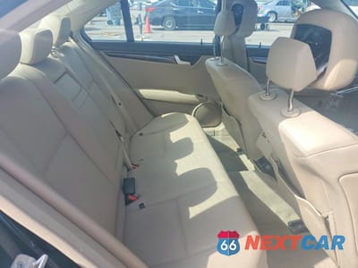 Zdjęcie 10 z 12 samochodu: 2012 MERCEDES-BENZ C 300 4MATIC VIN:WDDGF8BB7CR233390 - miniatura