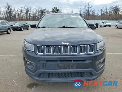 Piąte zdjęcie samochodu w środku: 2019 JEEP COMPASS LATITUDE VIN:3C4NJCBB6KT652050 - miniatura