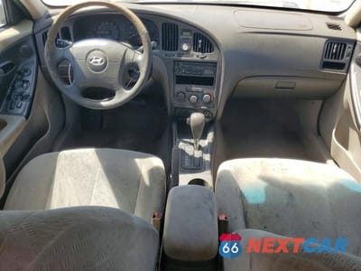 Zdjęcie 8 z 13 samochodu: 2005 HYUNDAI ELANTRA GLS VIN:KMHDN46D35U107186 - miniatura