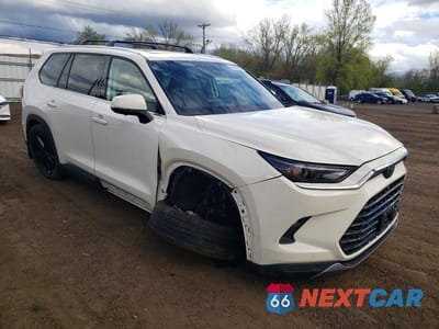Czwarte zdjęcie samochodu z boku: 2024 TOYOTA GRAND HIGHLANDER PLATINUM VIN:5TDAAAB5XRS046123 - miniatura
