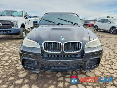 Piąte zdjęcie samochodu w środku: 2013 BMW X6 M VIN:5YMGZ0C59DLL30078 - miniatura