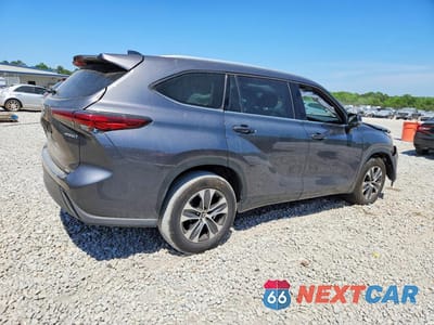 Trzecie zdjęcie samochodu z tyłu: 2022 TOYOTA HIGHLANDER HYBRID XLE VIN:5TDGARAH3NS512084 - miniatura