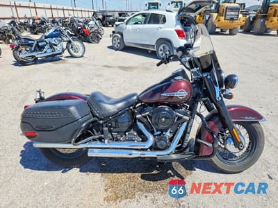 2018 HARLEY-DAVIDSON FLHC HERITAGE CLASSIC 1HD1YAJ10JC057162 - główne zdjęcie licytacji z USA - miniatura