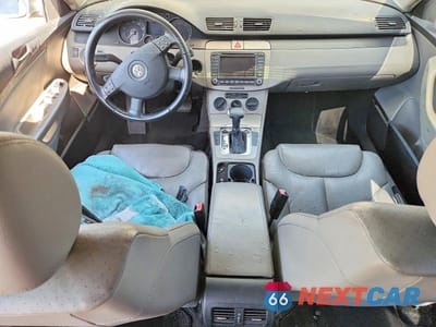 Zdjęcie 8 z 12 samochodu: 2006 VOLKSWAGEN PASSAT 2.0T LUXURY VIN:WVWEK73C16P091486 - miniatura