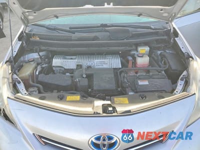 Zdjęcie 12 z 14 samochodu: 2014 TOYOTA PRIUS V THREE VIN:JTDZN3EU8EJ009035 - miniatura