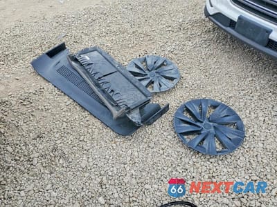 Zdjęcie 13 z 14 samochodu: 2026 TESLA MODEL Y VIN:7SAYGDEE9TA382240 - miniatura