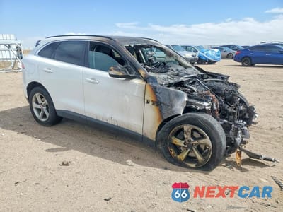 Czwarte zdjęcie samochodu z boku: 2019 JAGUAR F-PACE PREMIUM VIN:SADCJ2FX7KA398819 - miniatura