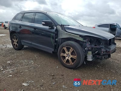 Czwarte zdjęcie samochodu z boku: 2013 VOLVO XC60 T6 VIN:YV4902DZXD2387126 - miniatura