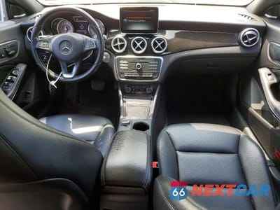 Zdjęcie 8 z 12 samochodu: 2015 MERCEDES-BENZ CLA 250 4MATIC VIN:WDDSJ4GB5FN274171 - miniatura