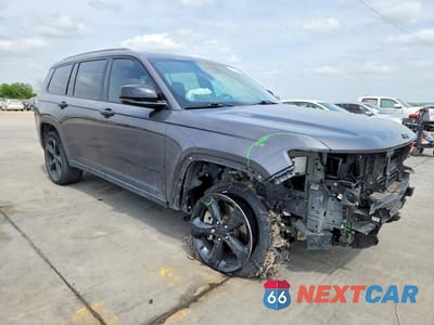 Czwarte zdjęcie samochodu z boku: 2021 JEEP GRAND CHEROKEE L LAREDO VIN:1C4RJKAG4M8200382 - miniatura