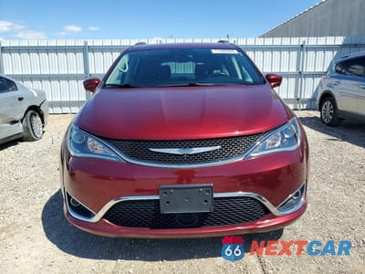 Piąte zdjęcie samochodu w środku: 2018 CHRYSLER PACIFICA TOURING L VIN:2C4RC1BG8JR197568 - miniatura