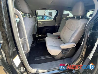 Zdjęcie 7 z 10 samochodu: 2024 TOYOTA SIENNA LE VIN:5TDKSKFC5RS119205 - miniatura