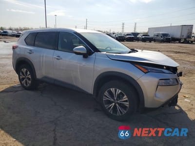Czwarte zdjęcie samochodu z boku: 2021 NISSAN ROGUE SV VIN:5N1AT3BA0MC705030 - miniatura