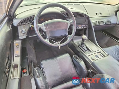 Zdjęcie 8 z 12 samochodu: 1990 CHEVROLET CORVETTE VIN:1G1YY2388L5104518 - miniatura